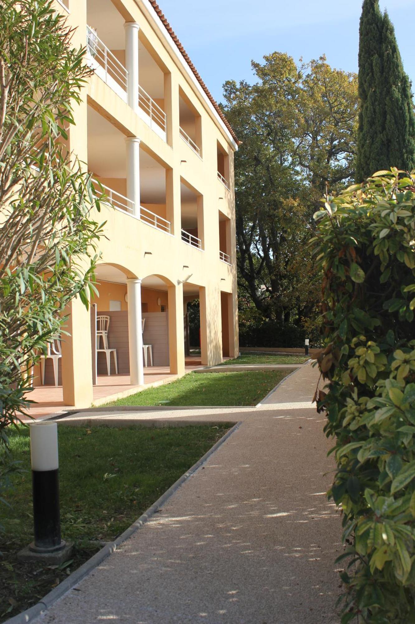 The Originals City, Hotel Cote Sud, Marseille Est Allauch Kültér fotó
